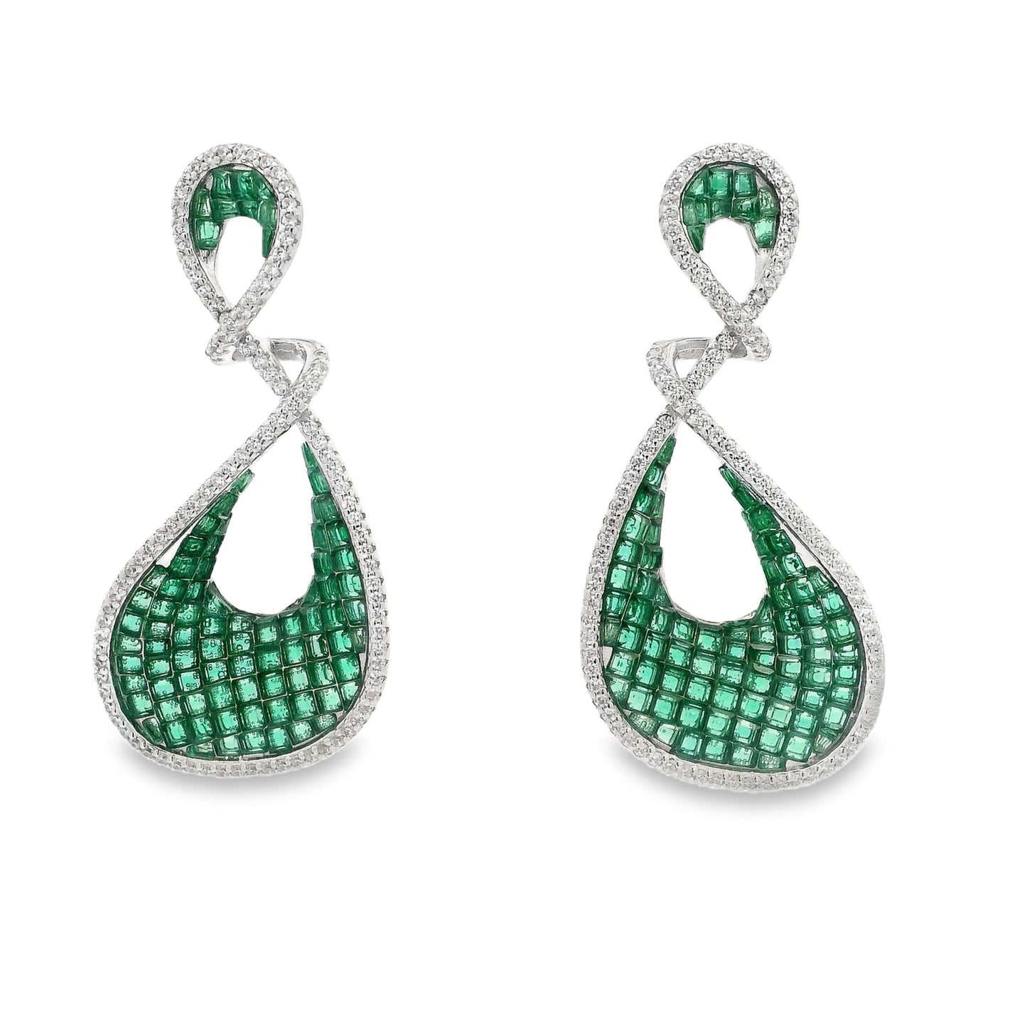 Elegant Inivisible Set Swirl Earring - AE103228