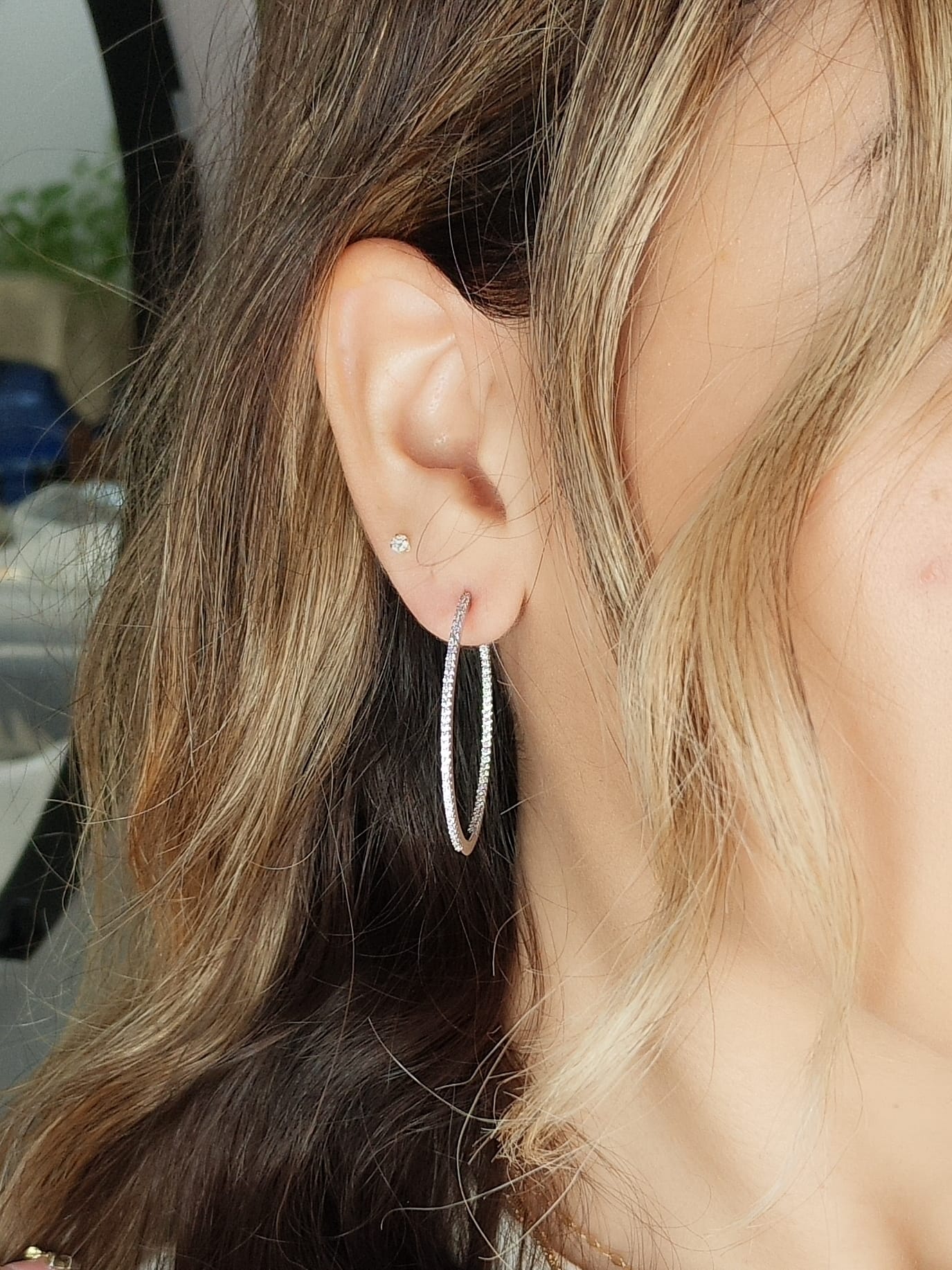 Thin Medium 1.5" Hoops - KE19941