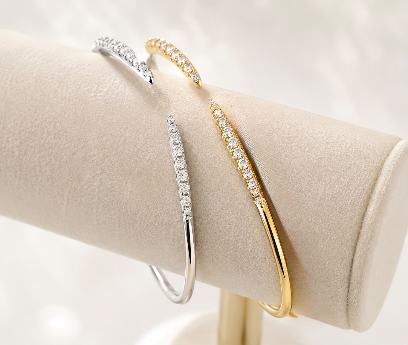 Open Diamond Tip Bangle - KAN47132