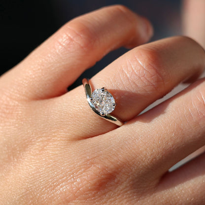 Oval Modern Ring - KR661015