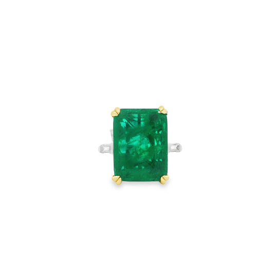 Stunning Emerald-Cut Diamond Ring - KR661001
